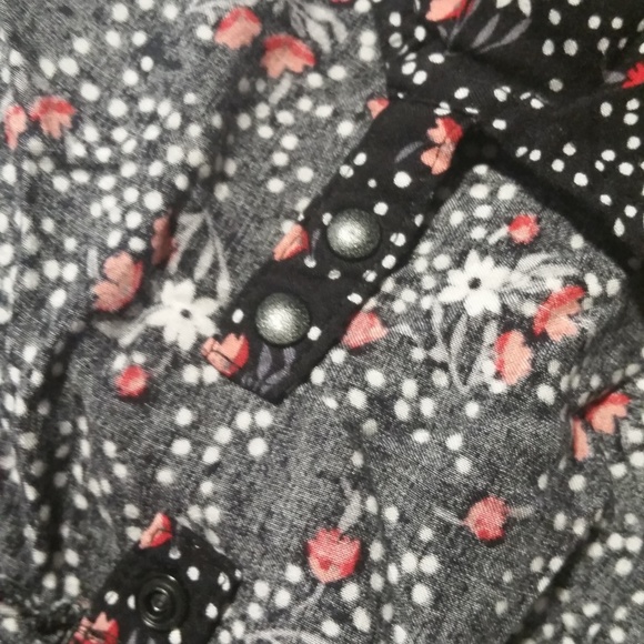 H&M Floral Wrap Mini Dress Size 4 - Picture 6 of 7